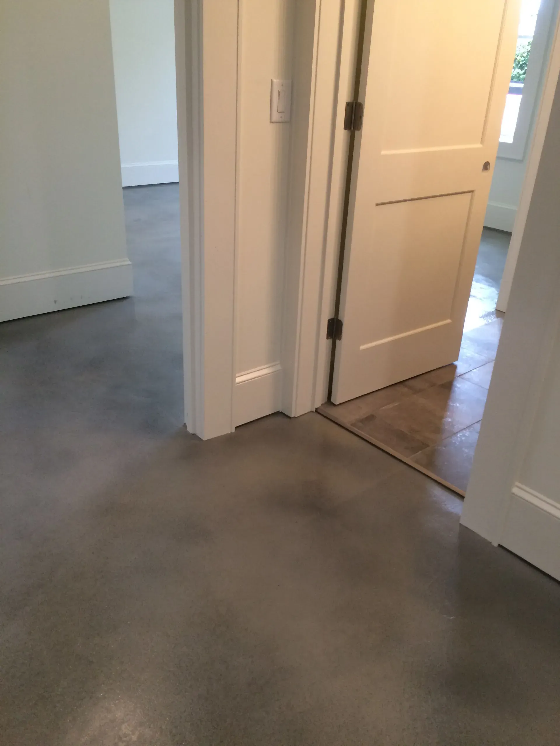 Acid-stained concrete surface by JP Concrete Creations (project 23)